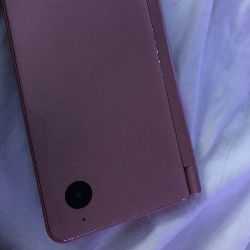 nintendo dsi XL (pink)